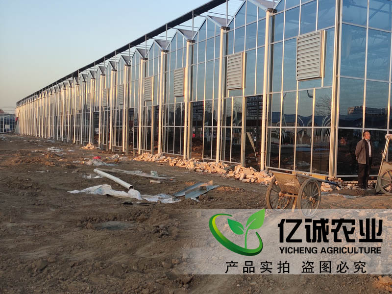 智能玻璃溫室大棚報(bào)價(jià)高不高？全面解析，廠(chǎng)家解答！